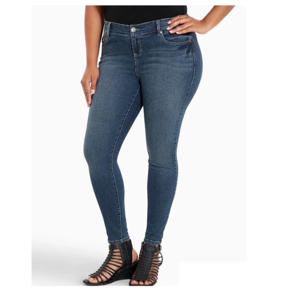 Torrid Premium Medium Wash Ultra Skinny Jeans 12